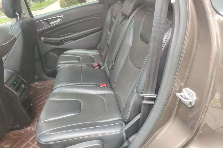 Used Ford Edge 2015 2.0T GTDi Four-Wheel Drive Prestige Model
