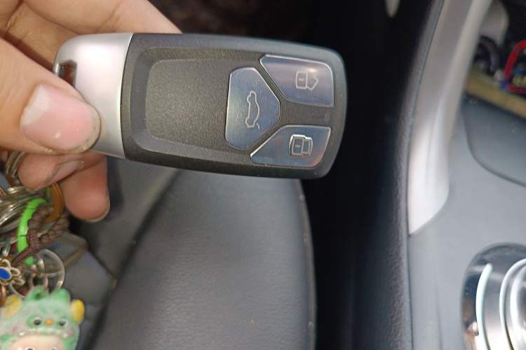 Used Ford Mondeo 2017 EcoBoost 180 Stylish Model Interior 1