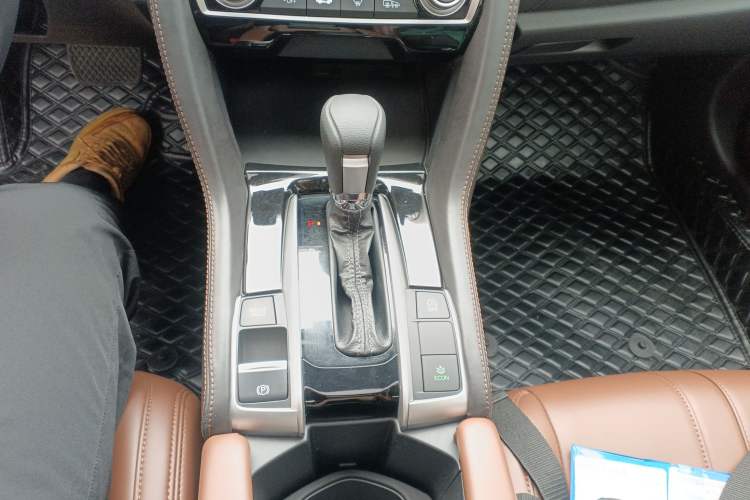 Used Honda Civic 2016 220TURBO CVT Luxury Edition