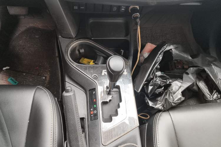 Used Toyota RAV4 2016 2.0L CVT Two-Wheel Drive Fashion Edition China V Standard