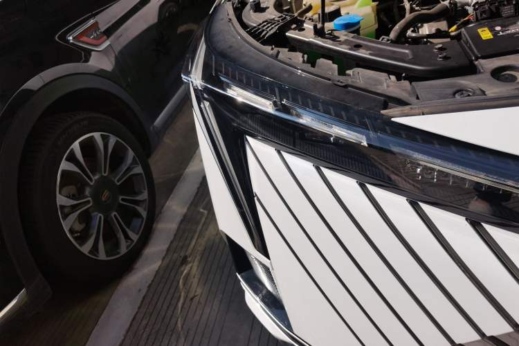 Used GAC Trumpchi EMKOO 2022 1.5T Supernova Pro Edition Right Front Headlight