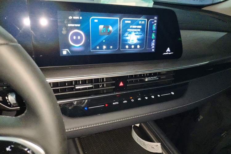 Used Chery Fengyun A8 2025 Model 70km Basic Version
