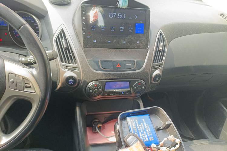 Used Hyundai ix35 2013 2.0L Automatic Two-Wheel Drive Smart GLS China IV Standard