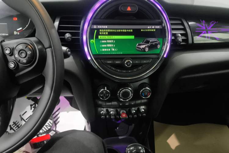 Used MINI MINI 2021 1.5T COOPER Classic Edition Five-Door Version
