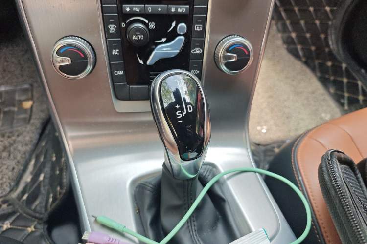 Used Volvo S60 2018 S60L T4 Smart & Ambitious Edition