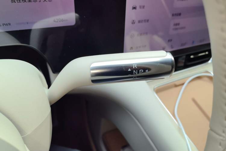 Used Hima AITO M8 2025 Model, Pure Electric Max+ Five-Seat All-Wheel-Drive Version Gear Lever