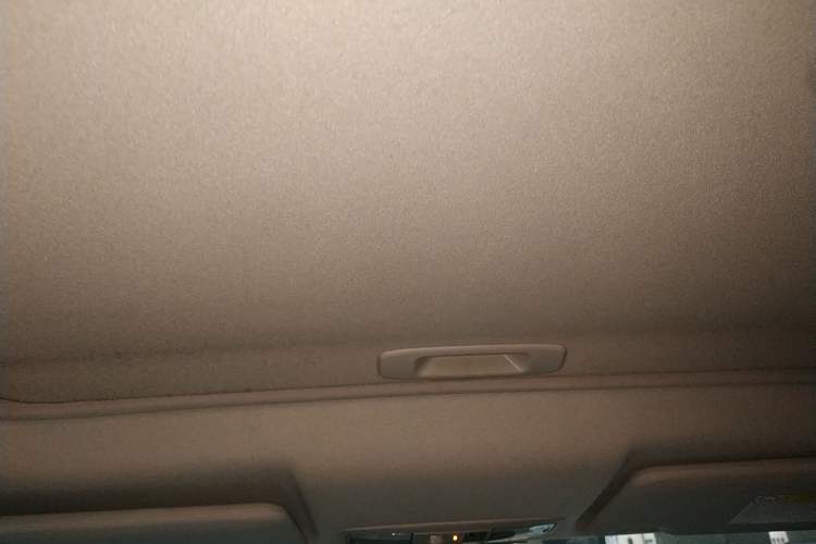 Used Mitsubishi Outlander 2013 2.4L Four-Wheel Drive Luxury Navigation Version 7 Seats