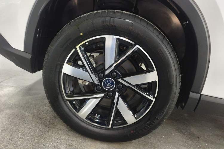 Used BYD Song Pro New Energy 2024 HONOR Edition DM-i 71KM Navigation Model