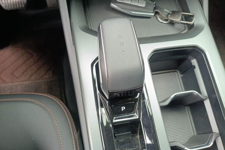 Used Geely Auto Haoyue L 2024 2.0T DCT Prestige Version