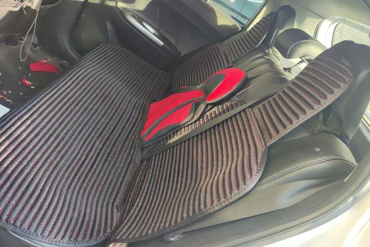 Used Toyota YARiS L Zhi Xuan 2015 1.5E Automatic Charm Edition