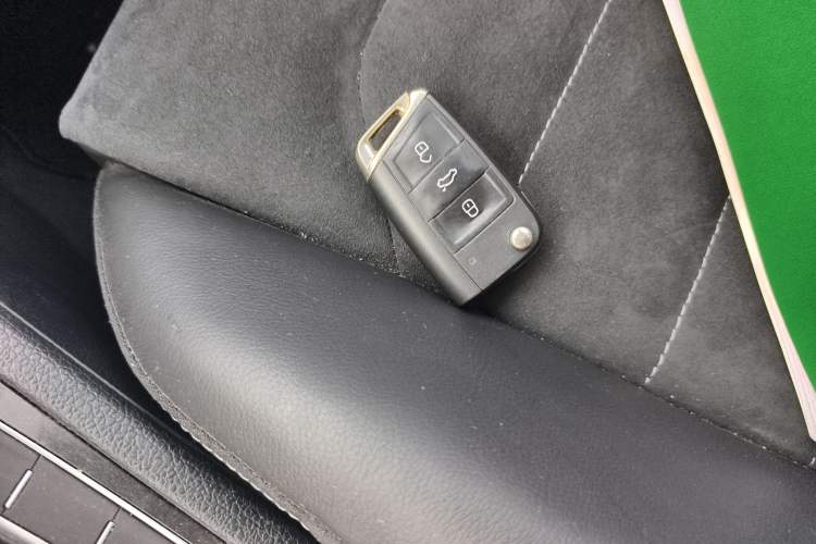 Used Volkswagen Golf 2020 280TSI DSG Luxury Edition
