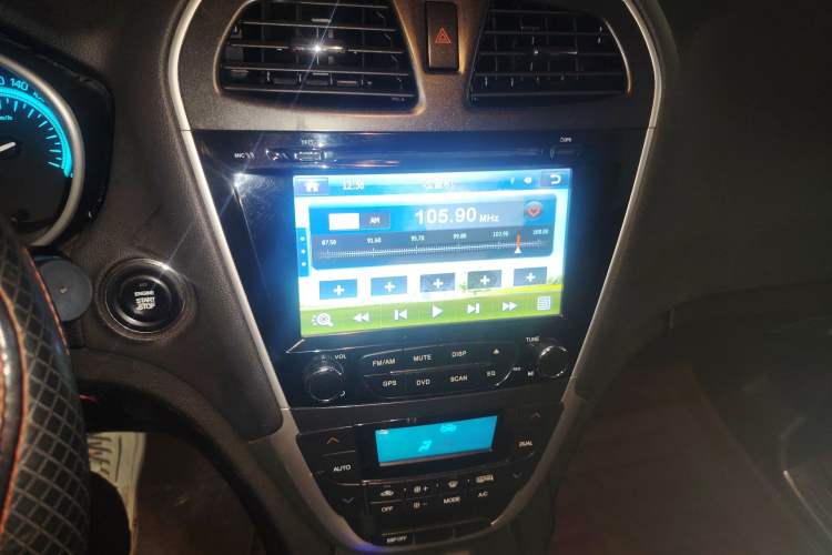 Used GAC Trumpchi GS5 2013 2.0L Automatic Two-Wheel Drive Light Interior Special Edition
