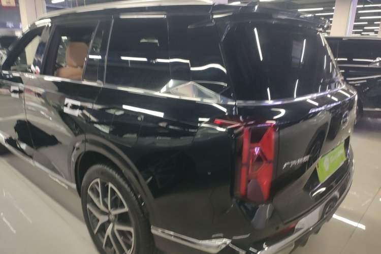 Used GAC Trumpchi ES9 2024 PHEV with 143 km Max Rear Left 45 Deg