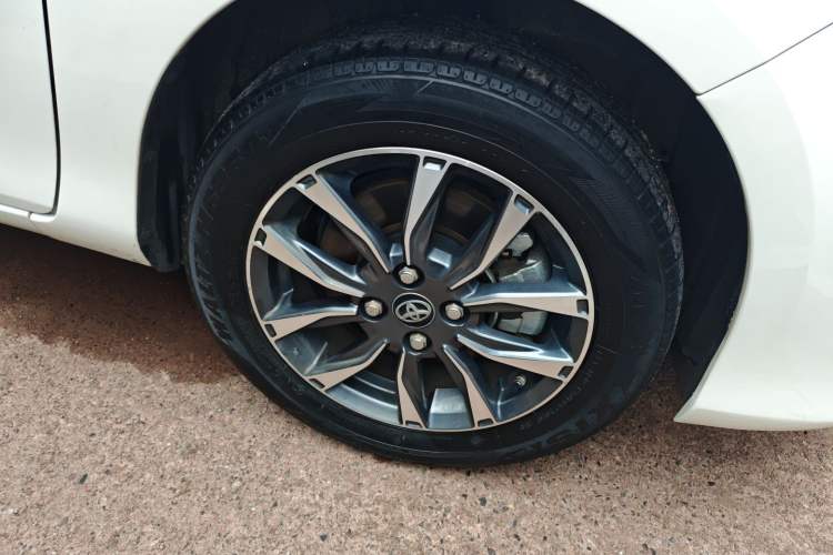 Used Toyota YARiS L Zhi Xuan 2020 1.5L CVT Leading Edition Right Front Wheel Hub