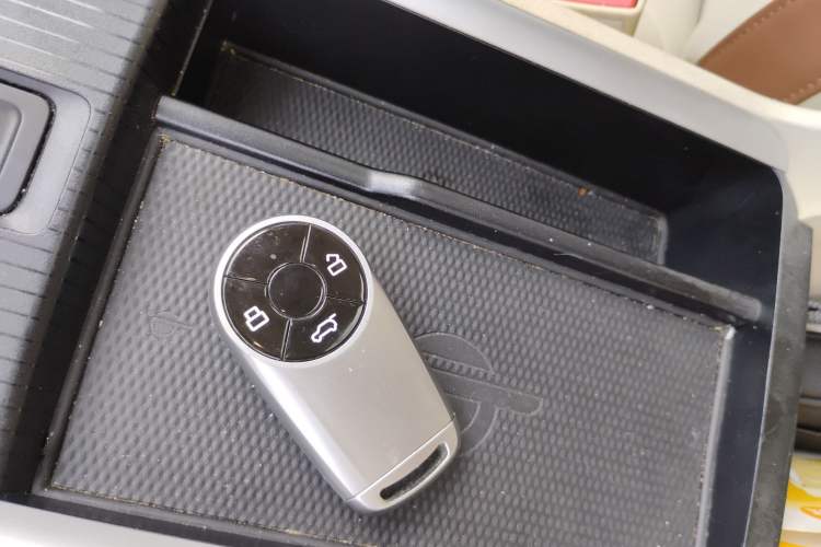 Used ORA Good Cat 2021 500km Long-Range Apollo Edition Ternary Lithium Vehicle Key