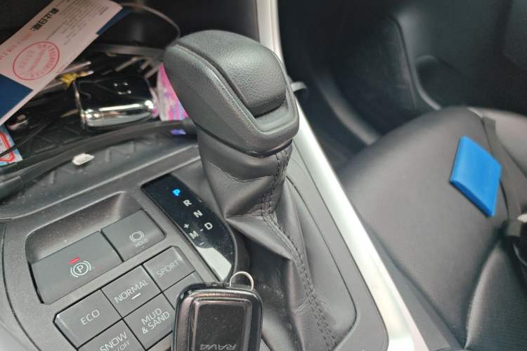 Used Toyota RAV4 2020 2.0L CVT 4x4 Trend Edition
