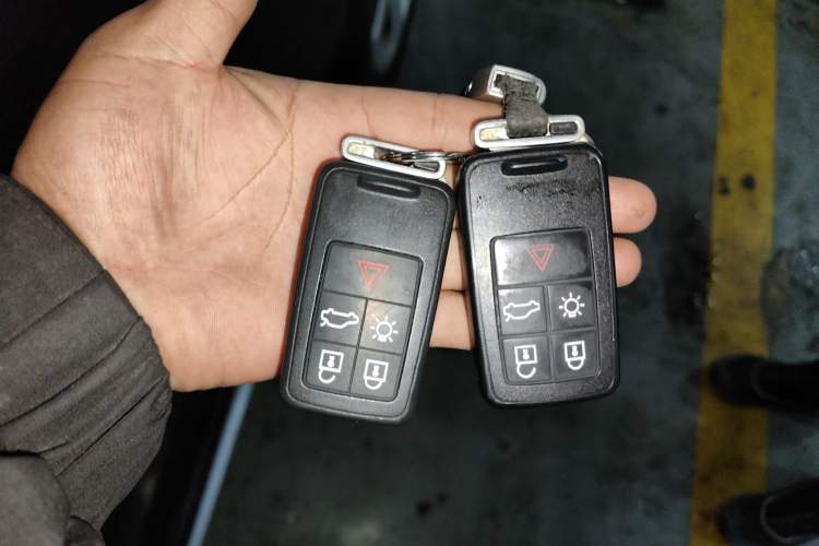 Used Volvo XC60 2011 T6 R-Design Personalized Sport Edition