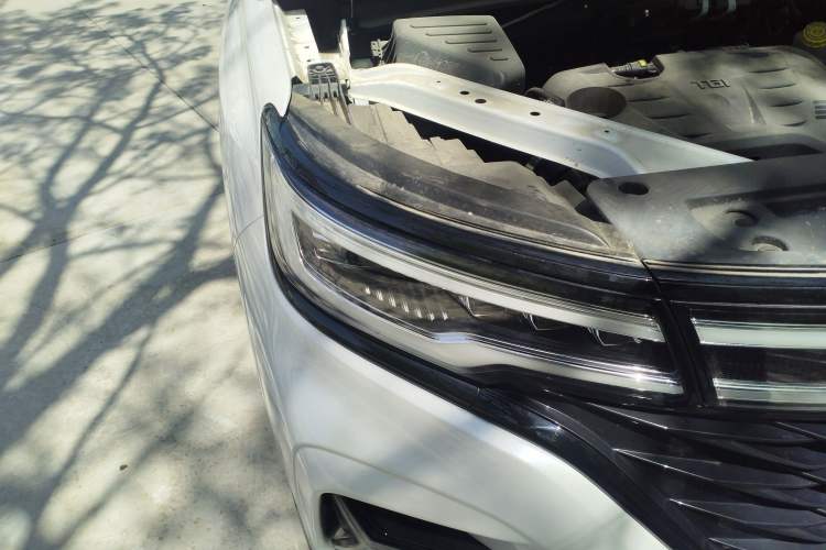 Used Roewe RX5 MAX 2021 Supreme Series 300TGI Automatic Luxury Cabin Edition Right Front Headlight