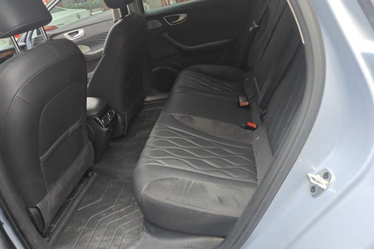 Used Roewe D7 2023 DMH 125km Excellence Edition
