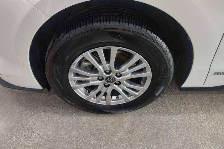 Used Toyota Sienna 2021 2.5L Hybrid Premium Edition