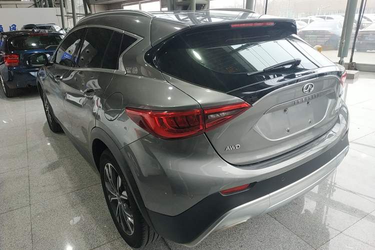 Used Infiniti QX30 2017 2.0T Four-Wheel Drive Fashion Edition
