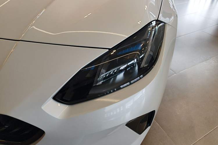 Used BMW 2 Series 2025 225L M Sport Night Edition Package Left Front Headlight