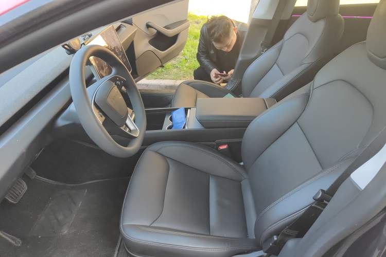 Used Tesla Model 3 2025 Rear-Wheel-Drive Version
