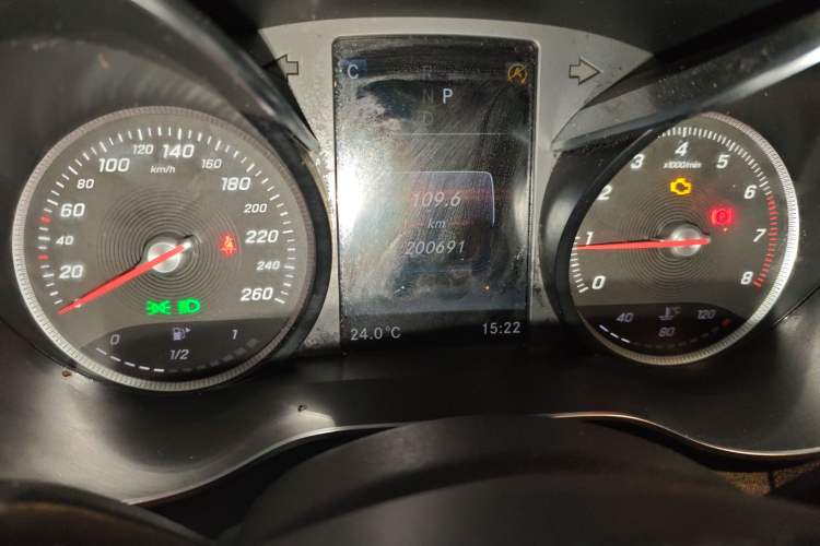 Used Mercedes-Benz GLC 2019 GLC 260 4MATIC Luxury Model