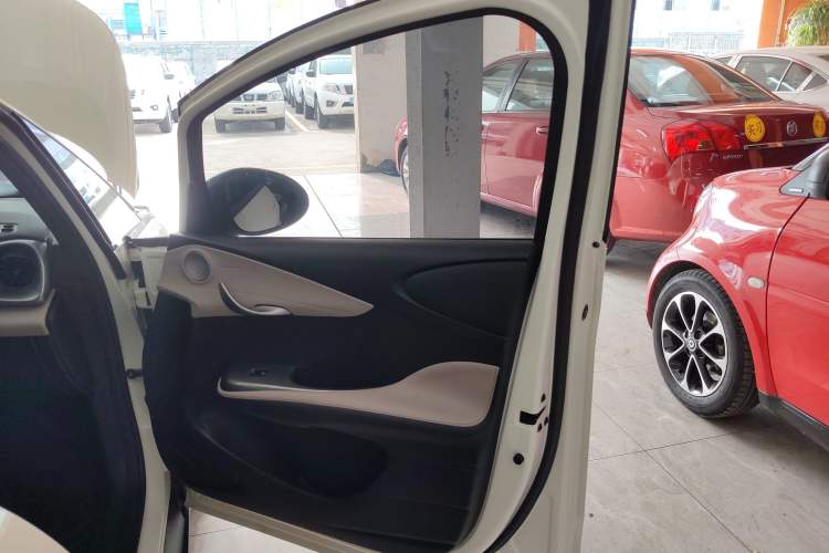 Used BYD Dolphin 2025 Smart Drive Version 420 km Freedom Edition
