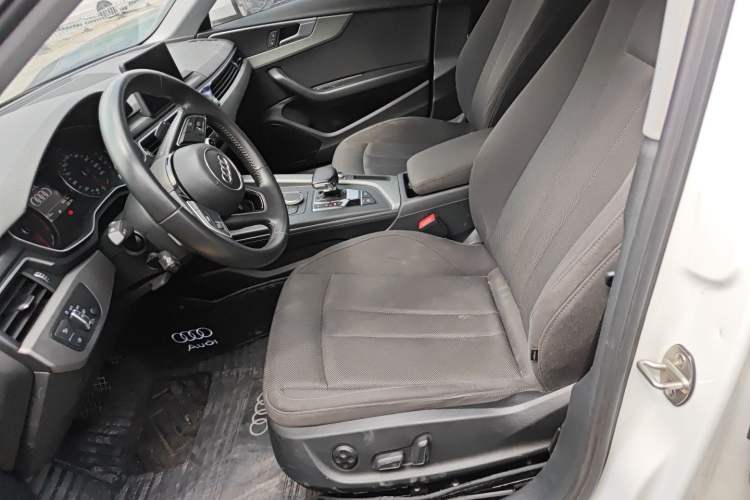 Used Audi A4L 2019 40 TFSI Ambition China VI
