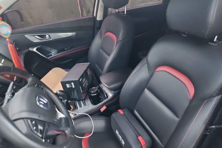 Used CHANGAN CS55 2018 1.5T Manual Colorful Model China V Standard Left Front Seat