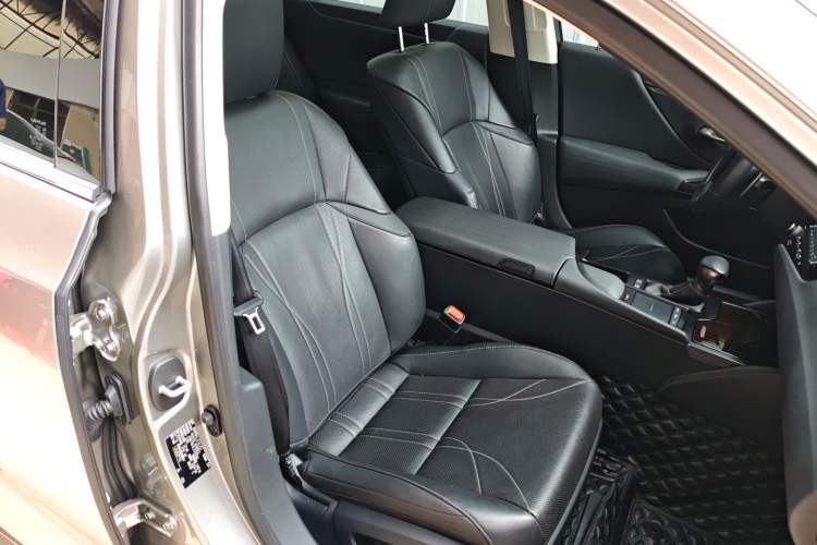 Used Lexus ES 2020 300h Premium Edition
