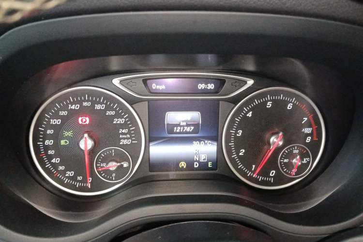 Used Mercedes-Benz B-Class 2015 B 200 Fashion Model Instrument Cluster