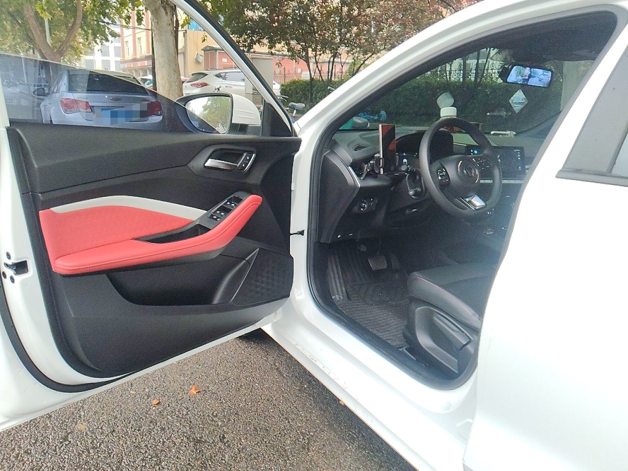 MG 5 MG 5 2023 Model 180 DVVT CVT Luxury Edition — снимка 16