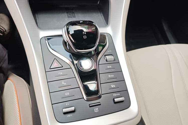 Used BYD Song Pro New Energy 2023 Champion Edition DM-i 110KM Excellence Model Gear Lever