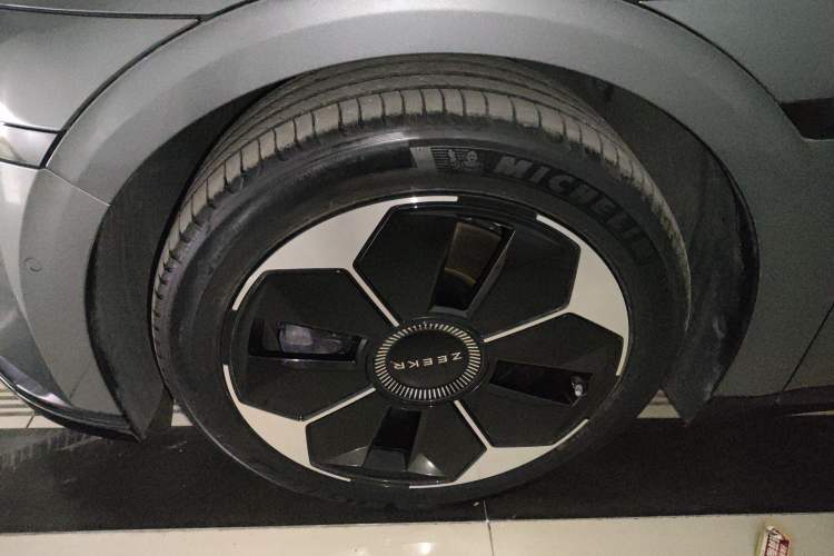 Used Zeekr 007 2024 Rear-Drive Enhanced Version 75 kWh