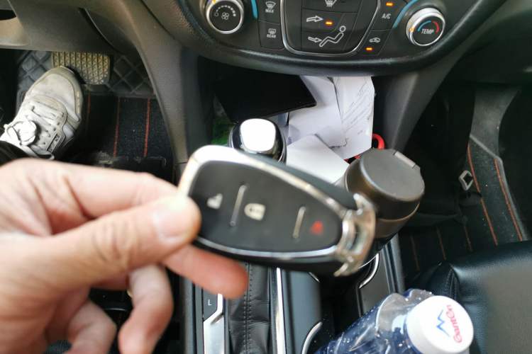 Used Chevrolet Equinox 2019 535T Automatic Lingjie Edition China VI Standard Vehicle Key