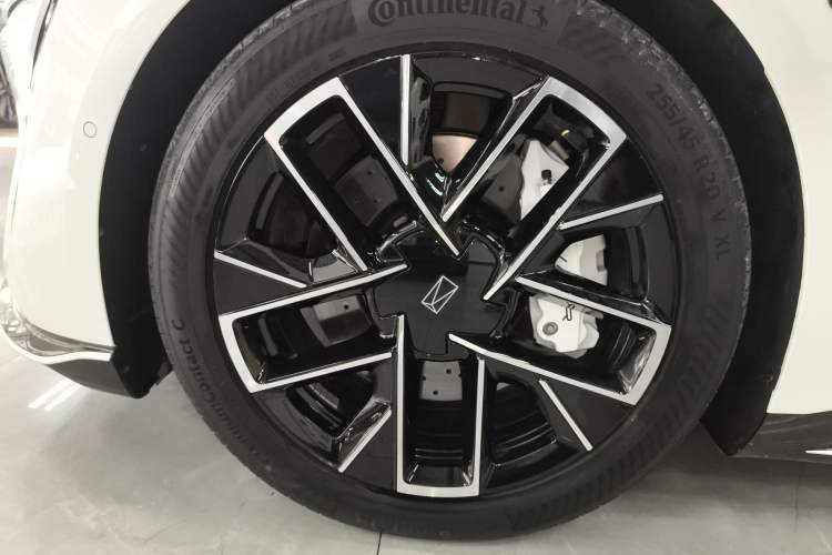 Used Avatr 06 2025 Ultra Pure Electric Edition