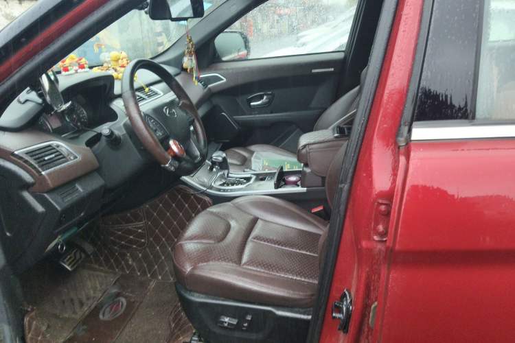 Used Land X7 2015 2.0T Panoramic Prestige Edition