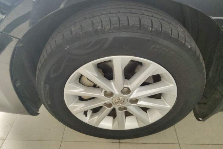 Used Toyota Camry 2015 2.0G Premier Edition Left Front Wheel Hub