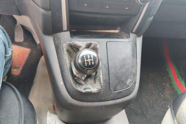 Used Jinbei Express 2017 2.0L Standard Version V19