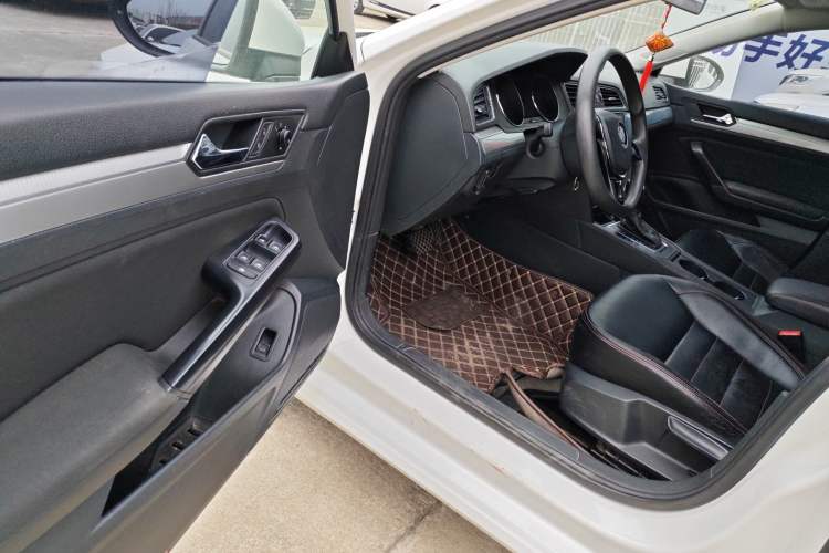 Used Volkswagen Lamando 2017 230TSI DSG Fashion Edition