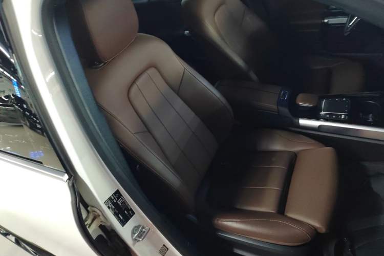 Used Mercedes-Benz GLB 2023 GLB 220 Fashion Model