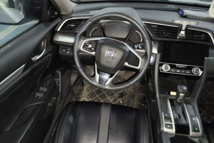 Used Honda Civic 2016 220TURBO CVT Luxury Edition