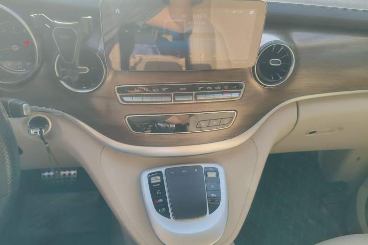 Used Mercedes-Benz V-Class 2020 V 260 Prestige Edition
