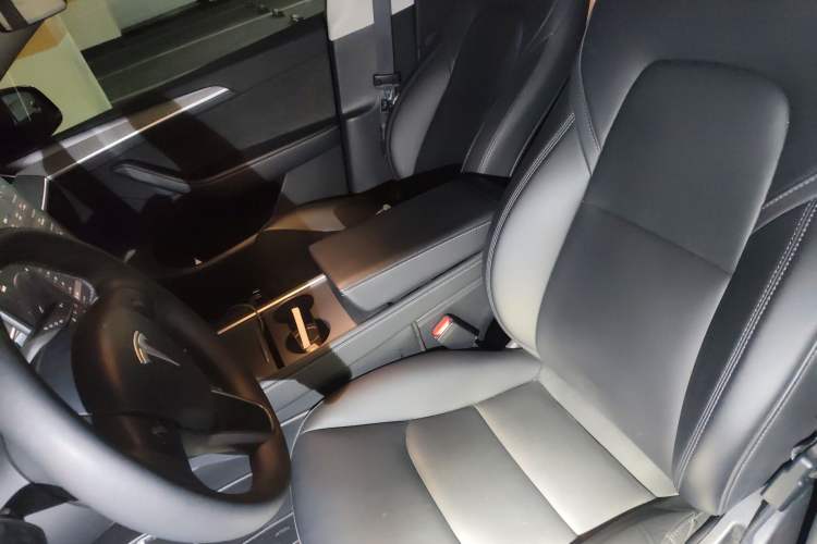 Used Tesla Model Y 2023 Rear-Wheel-Drive Version Left Front Seat