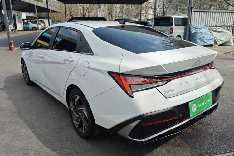 Used Hyundai Elantra 2023 1.5L CVT LUX Prestige Edition
