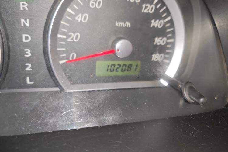 Used Suzuki Jimny 2011 1.3 AT Odometer Close Up