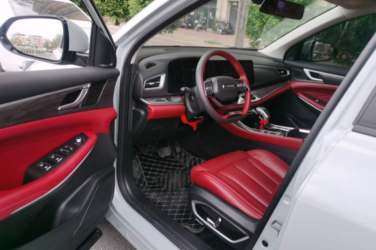 Used Dongfeng Fengon 580 2022 1.5T Automatic Enjoyment Model Driver Seat