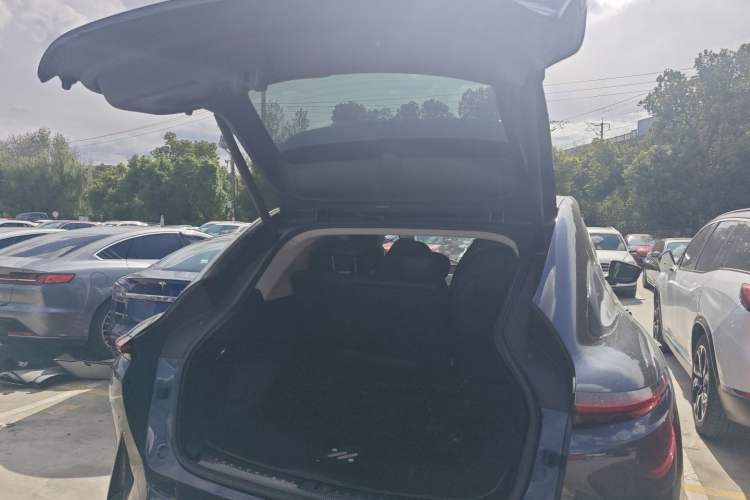 Used IM LS7 2023 90 kWh Elite Rear-Drive Version
